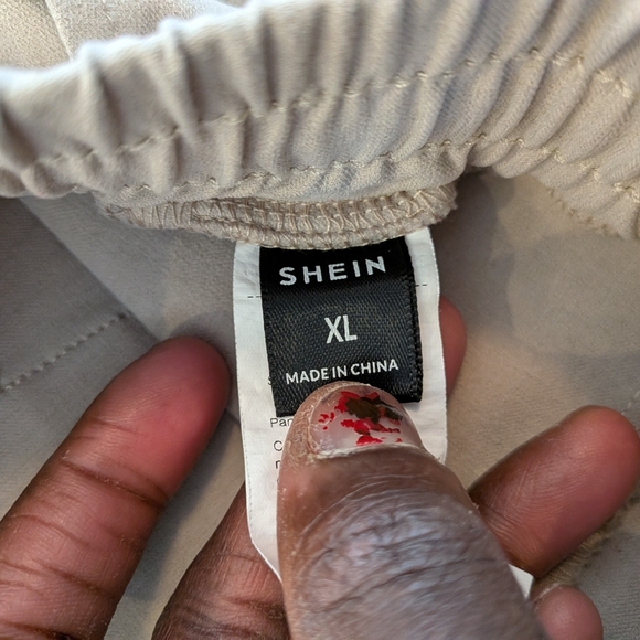 SHEIN Cream Elastic Waist Shorts - Picture 2 of 2